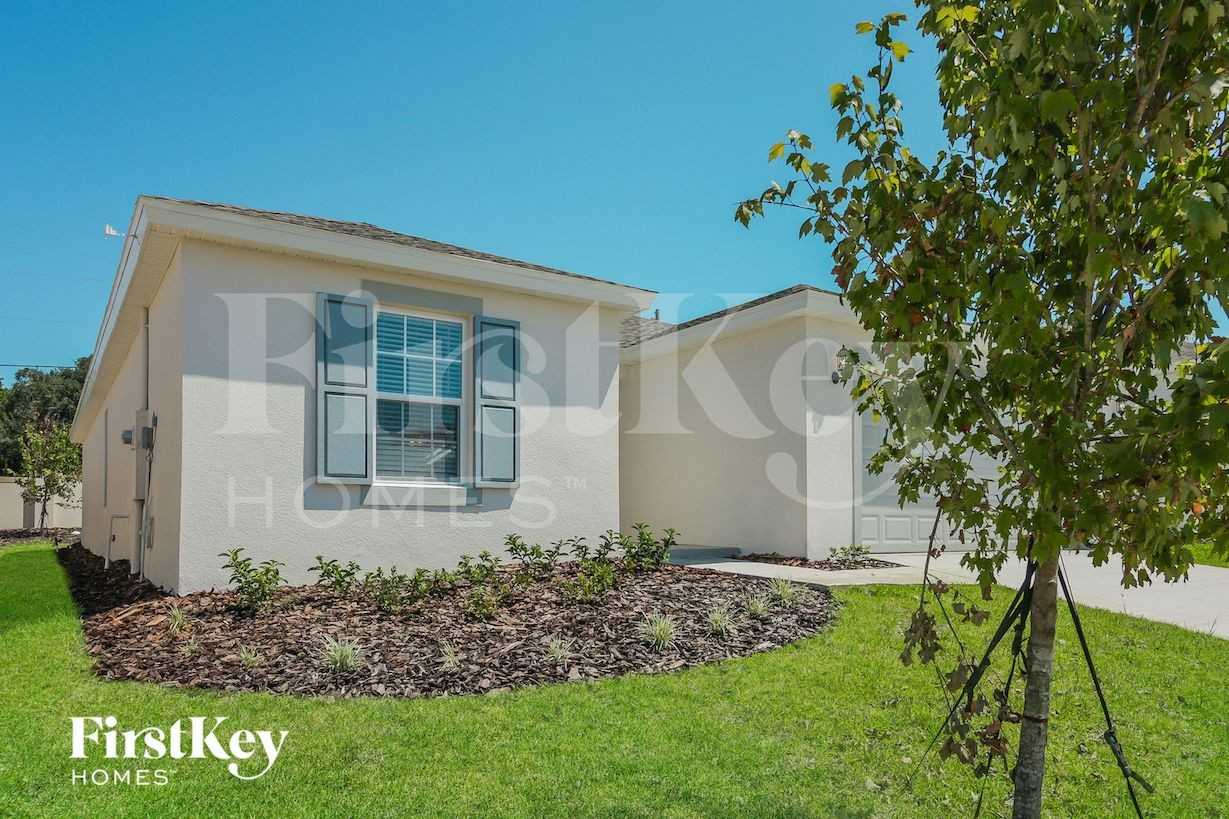 623 Lindbergh Way - Photo 2 of 15