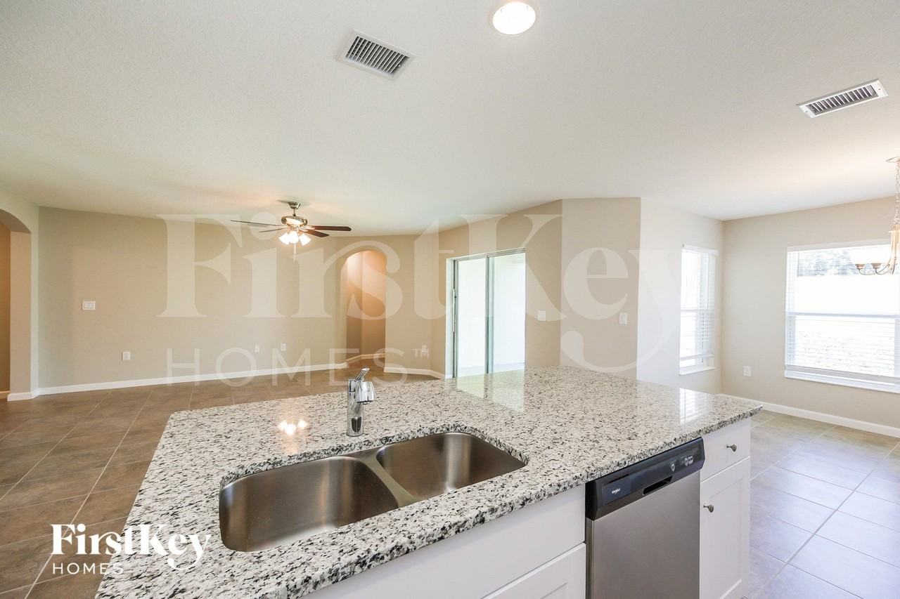 623 Lindbergh Way - Photo 7 of 15