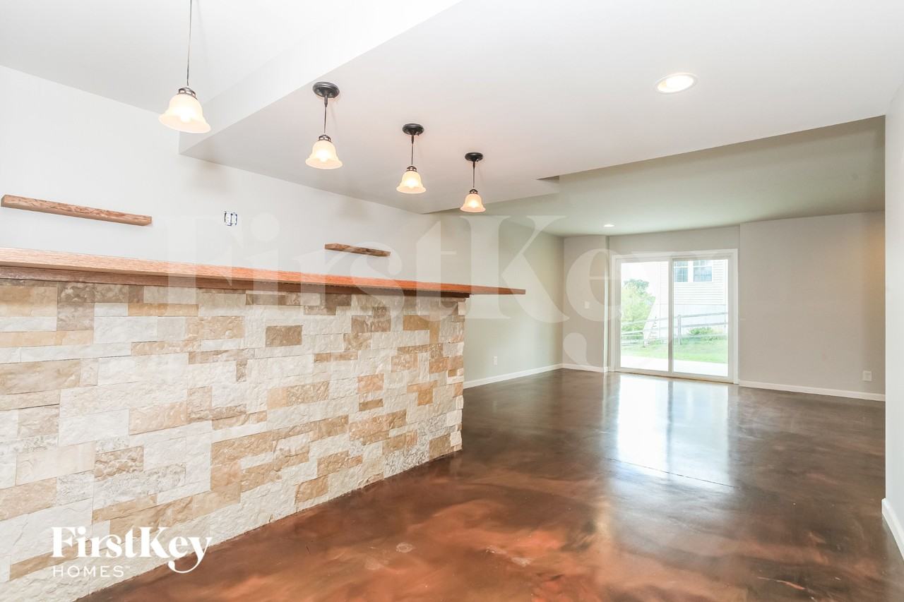 967 Shephard Woods Ct - Photo 4 of 16