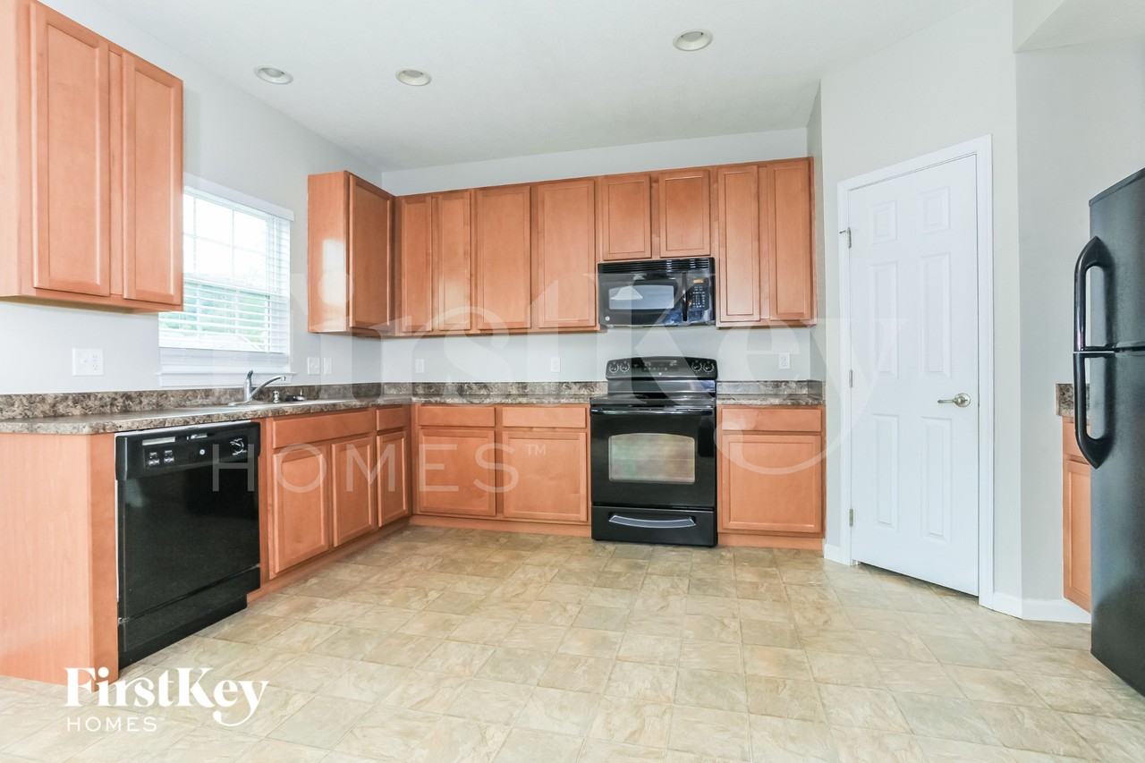 967 Shephard Woods Ct - Photo 6 of 16