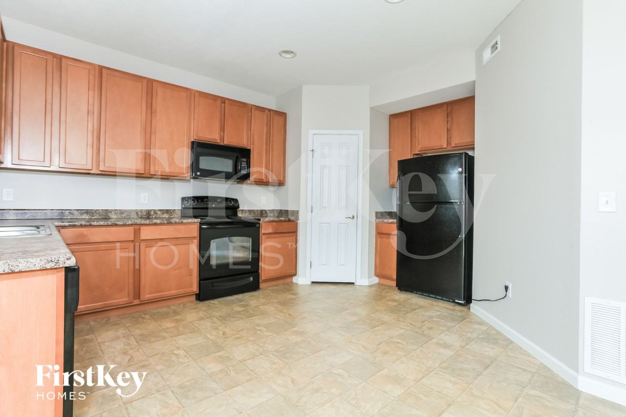 967 Shephard Woods Ct - Photo 7 of 16