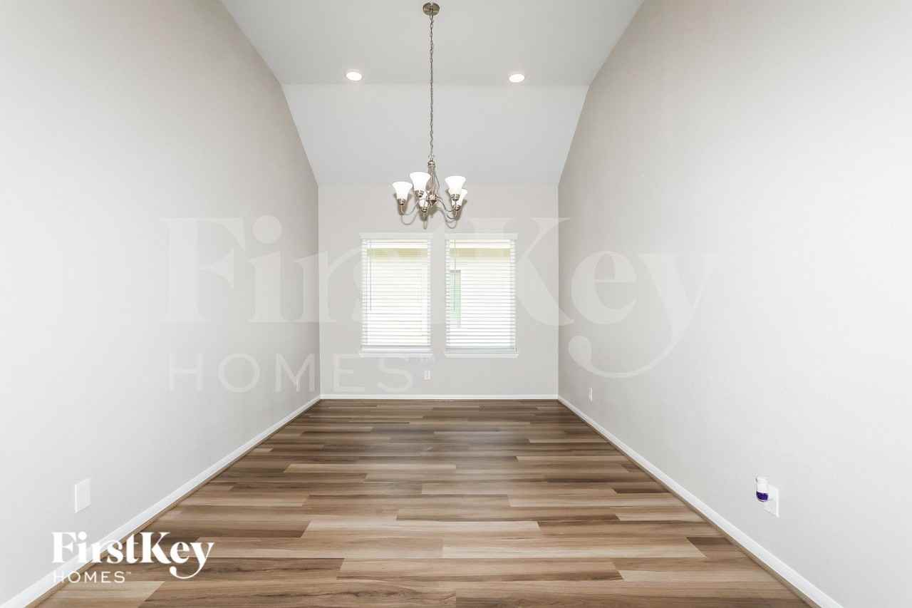 811 Steam Ridge Ln - Photo 5 of 15