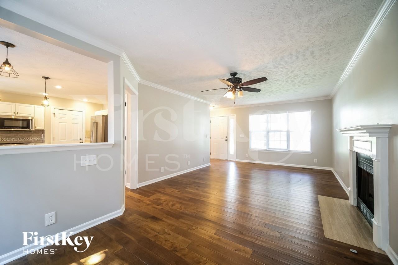 205 Cates Pl - Photo 4 of 15