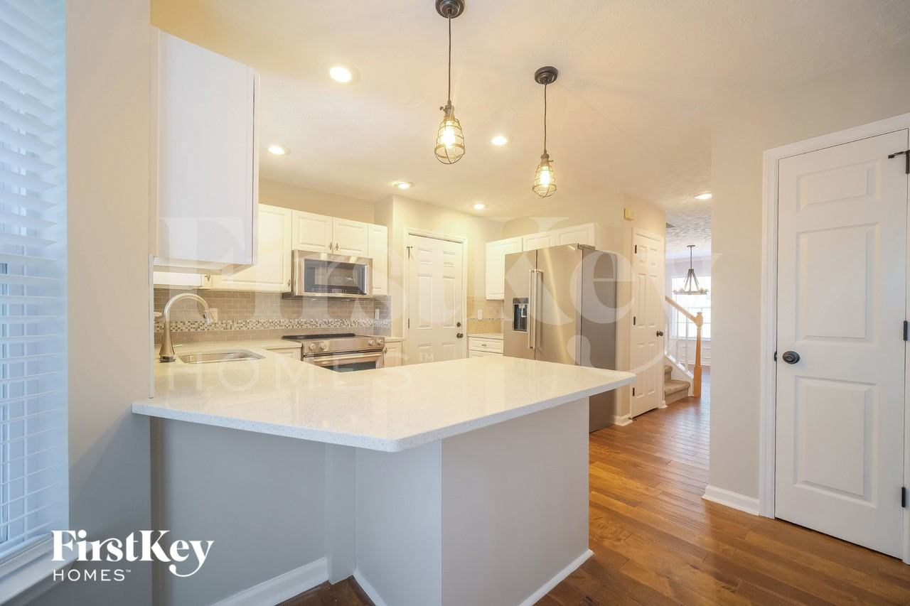 205 Cates Pl - Photo 7 of 15