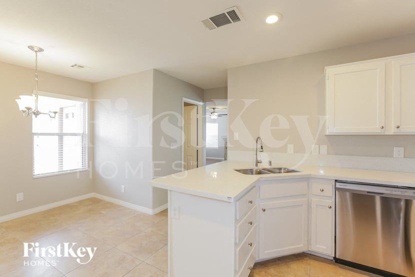 2100 Storkspur Way - Photo 5 of 15