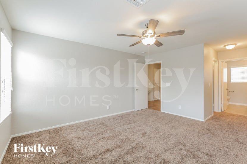 2100 Storkspur Way - Photo 7 of 15