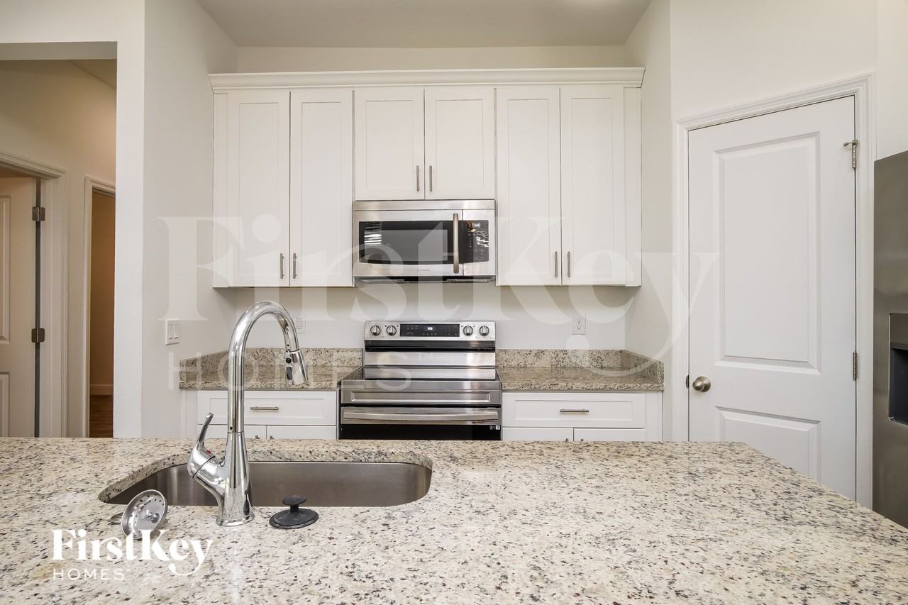 201 Spoonbill Ln - Photo 6 of 15