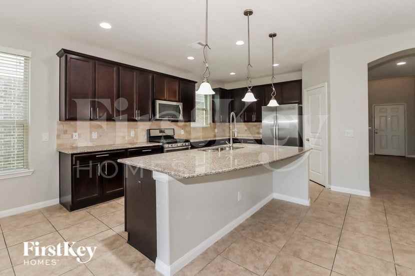 19819 Mulberry Pine Ln - Photo 5 of 15