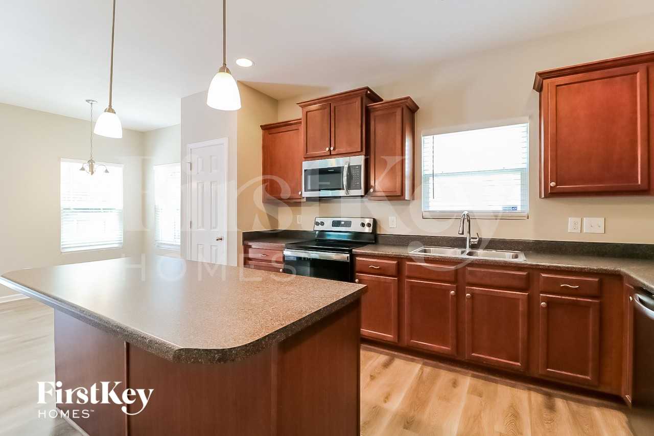 6328 Bunker Hill Dr - Photo 6 of 15
