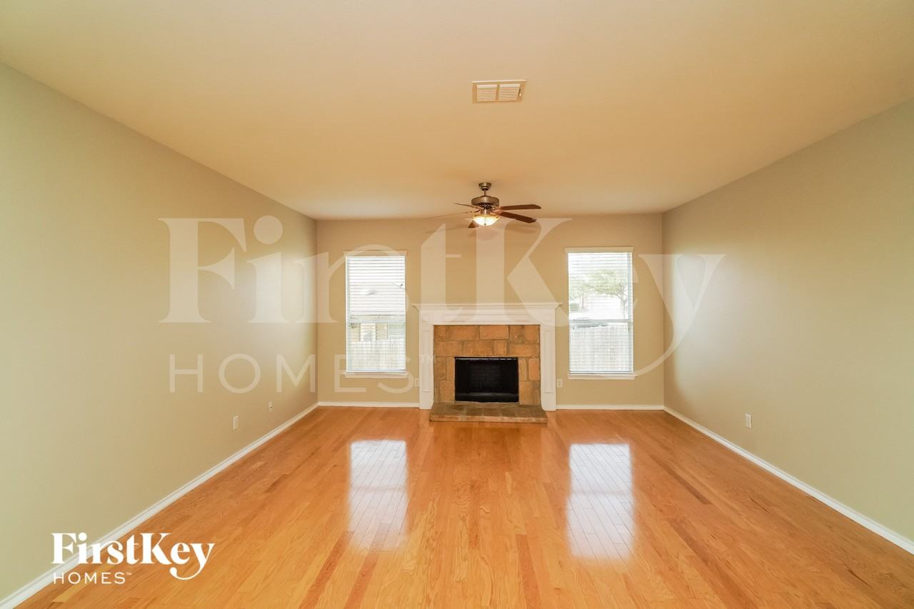 24014 Buckthorn Pass - Photo 3 of 15