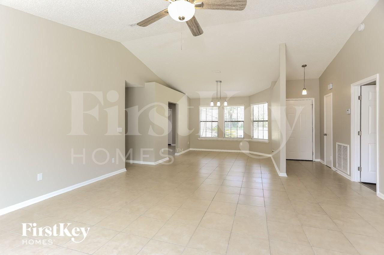1666 Ponderosa Pine Dr W - Photo 3 of 15