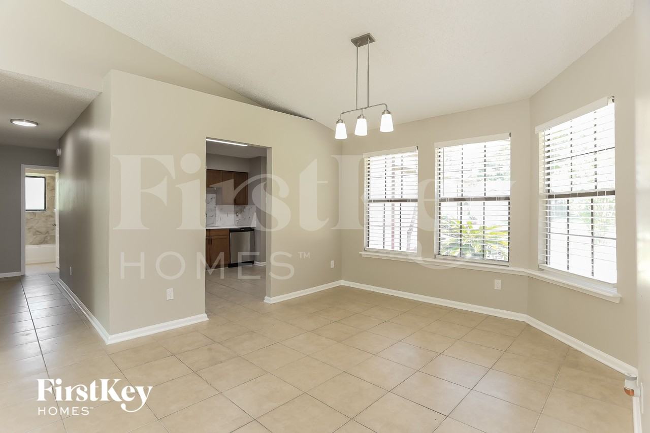 1666 Ponderosa Pine Dr W - Photo 5 of 15