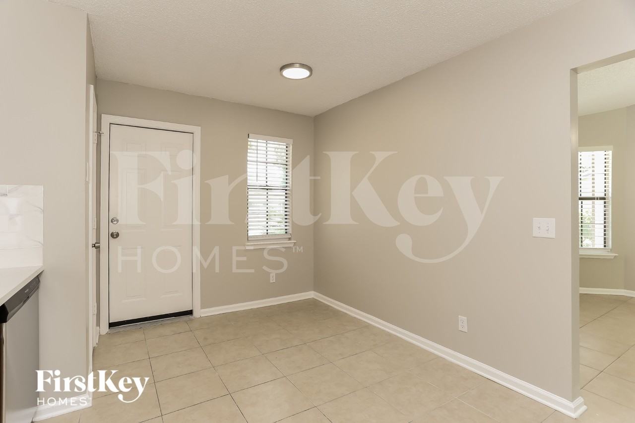 1666 Ponderosa Pine Dr W - Photo 6 of 15