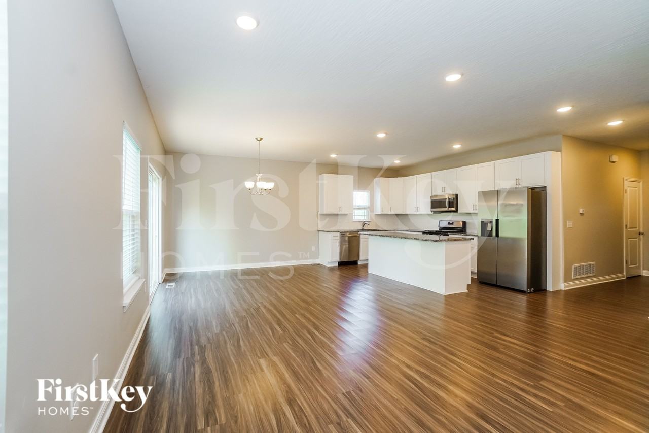 1924 Ream Dr - Photo 4 of 16