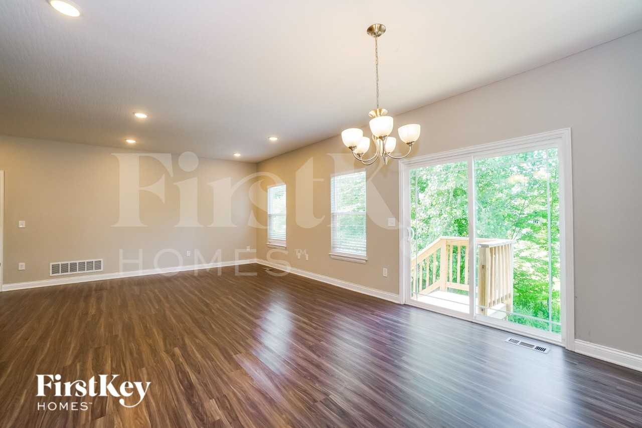 1924 Ream Dr - Photo 5 of 16