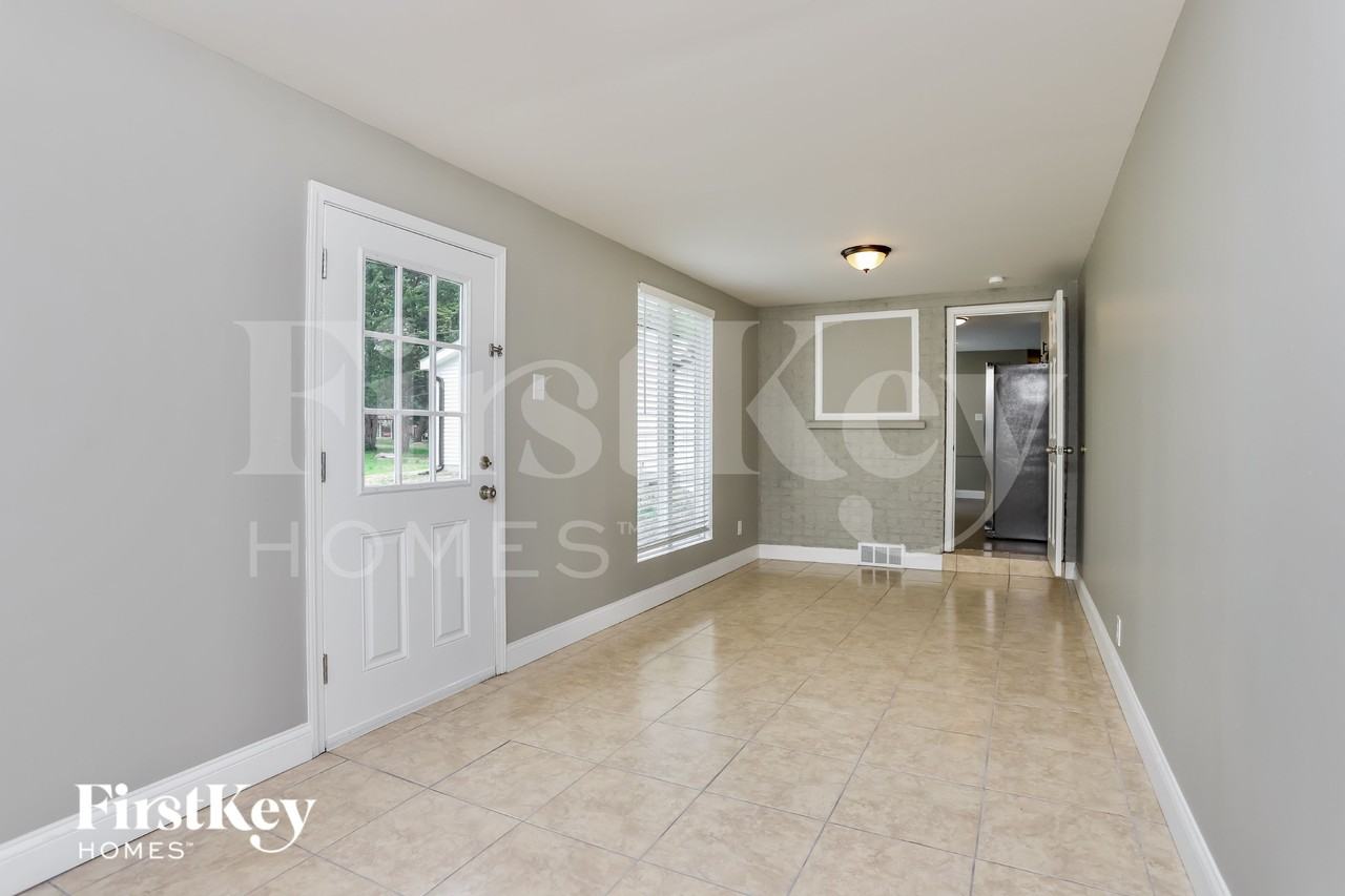 11862 Kramper Ln - Photo 5 of 15