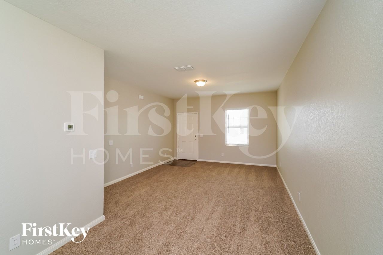 13505 Sunrise Mdw - Photo 3 of 15