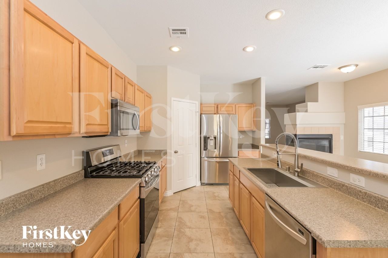 2465 Belt Buckley Dr - Photo 7 of 15