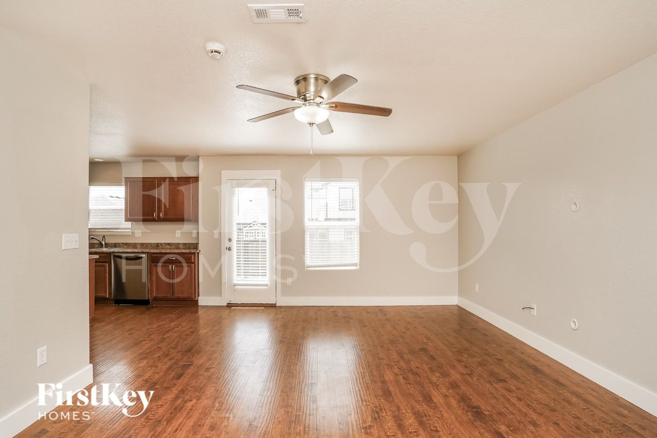 6983 Sierra Meadows Dr - Photo 4 of 16