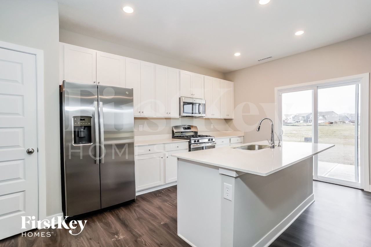 2273 S Bingham Pl - Photo 6 of 15