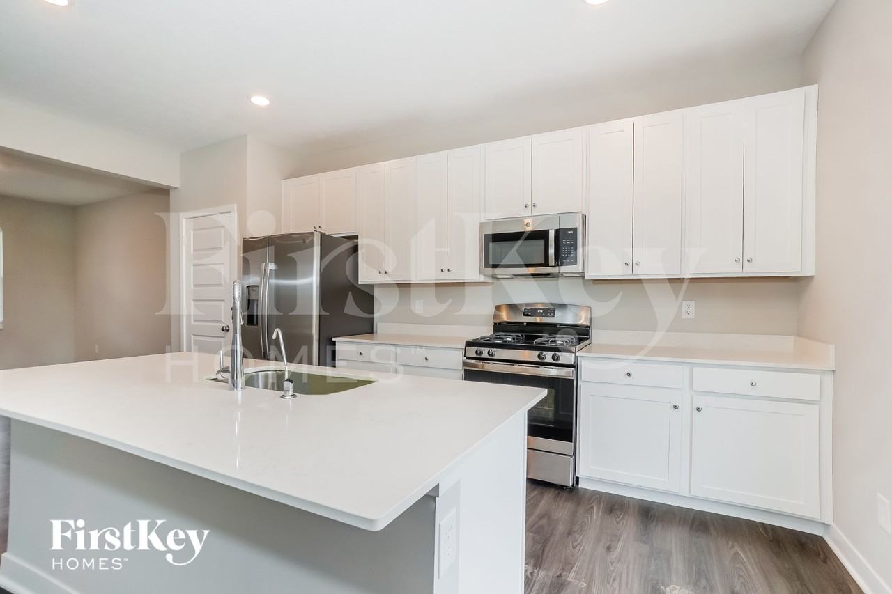 2273 S Bingham Pl - Photo 7 of 15