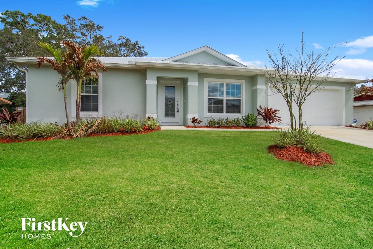 249 Bordeaux Ave Ne - Photo 2 of 15