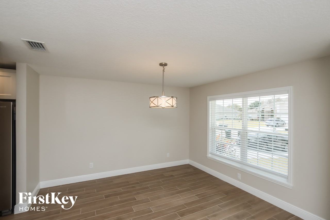 249 Bordeaux Ave Ne - Photo 5 of 15