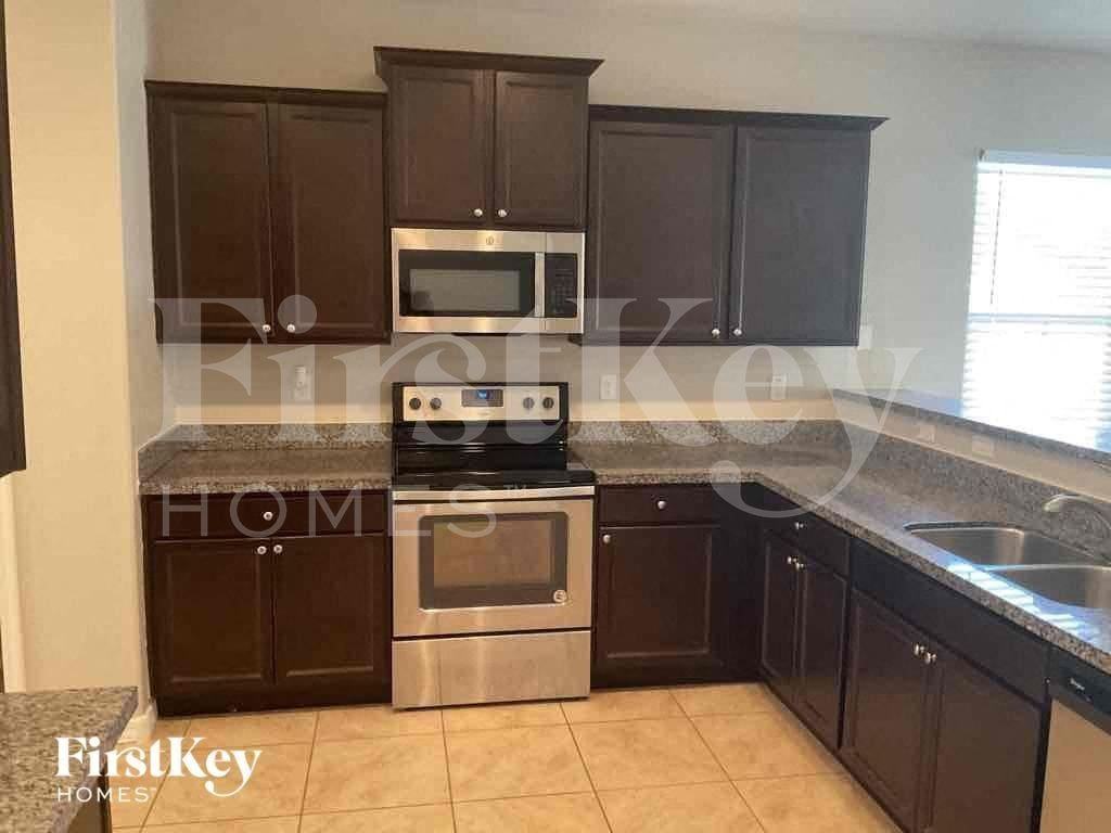 13311 E Tumbleweed Ln - Photo 5 of 11