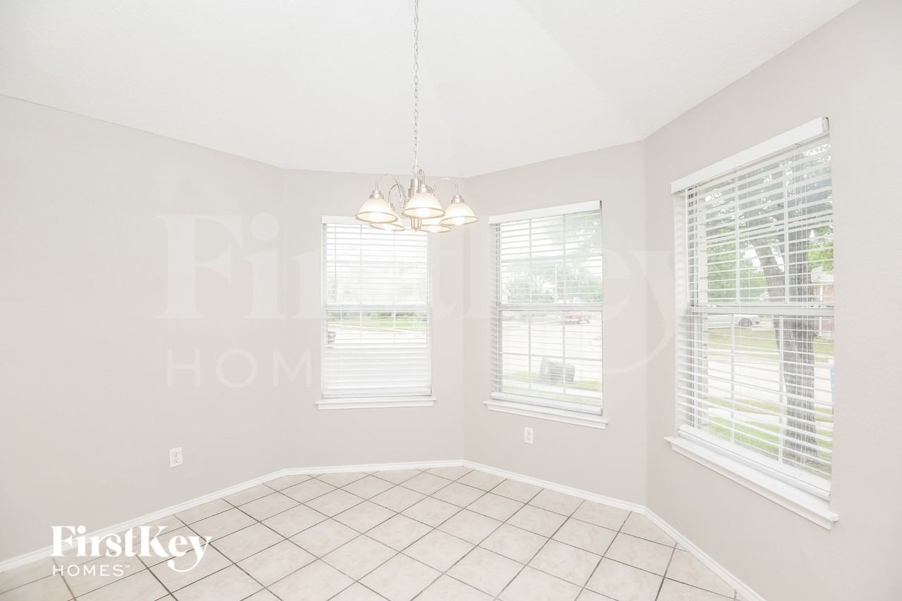 2529 Rivers Edge Dr - Photo 5 of 15