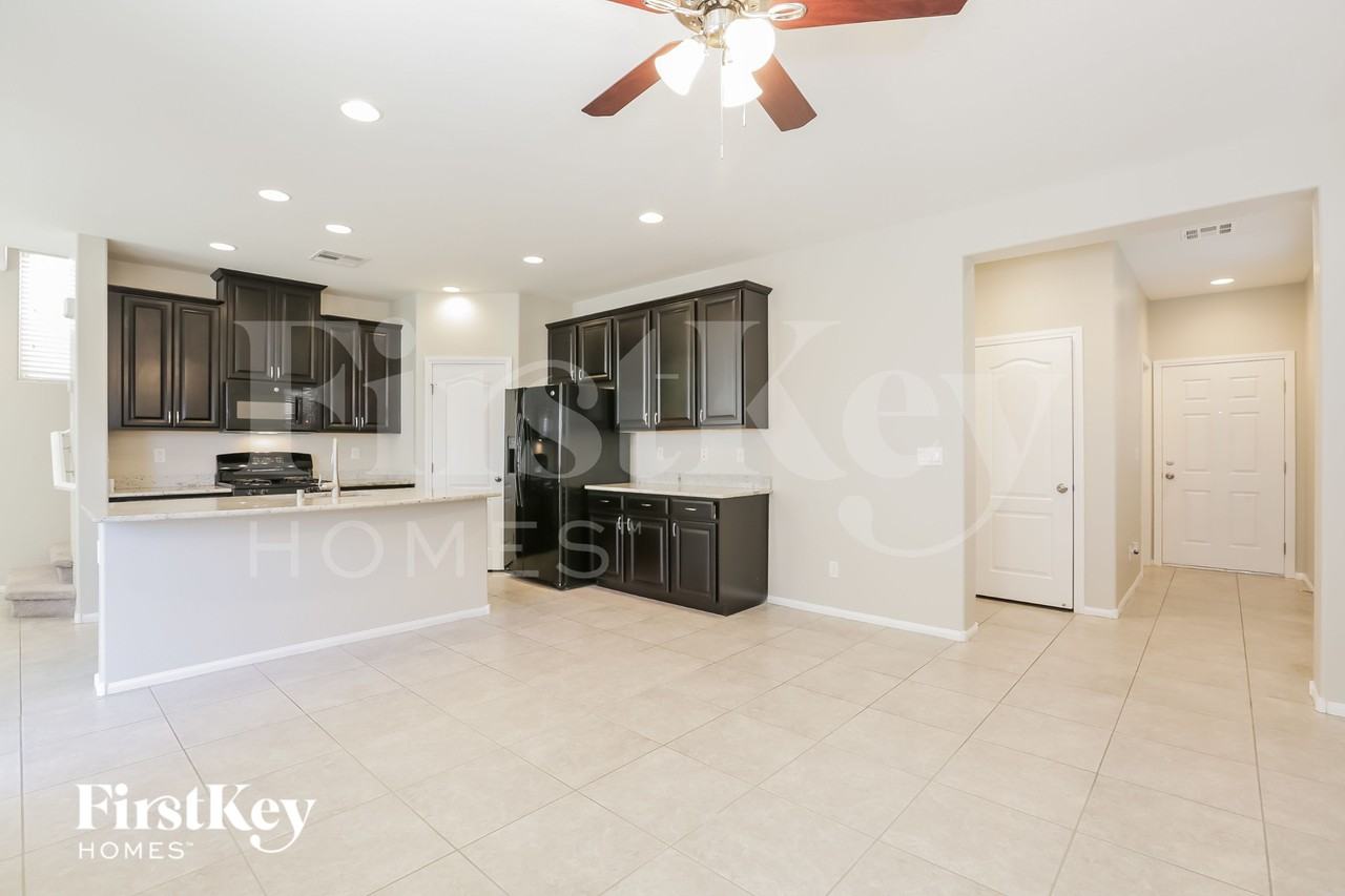 867 Earth Luster Rd - Photo 4 of 15