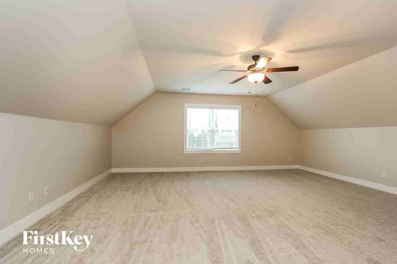 1072 Harper Dean Way - Photo 7 of 15