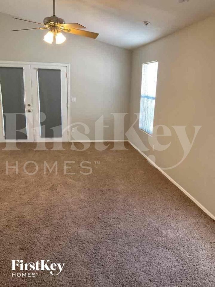 19806 N 47th Ave - Photo 3 of 13