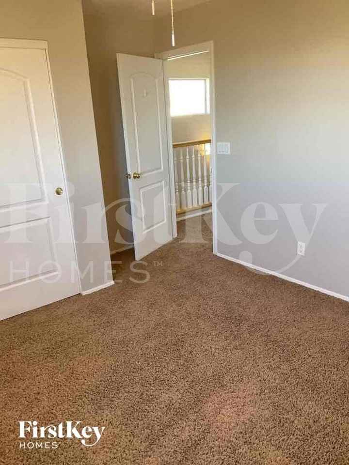 19806 N 47th Ave - Photo 7 of 13