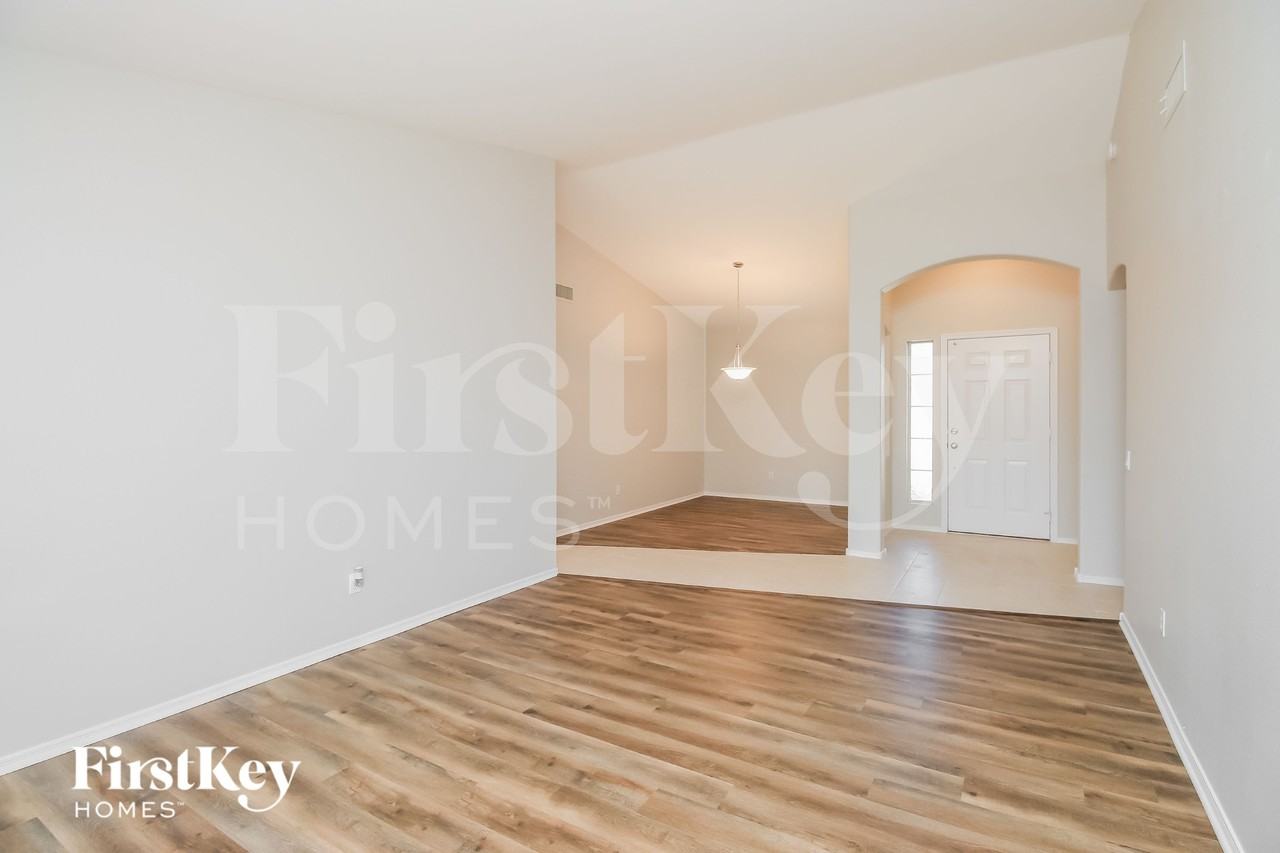 6057 E Preston St - Photo 2 of 15