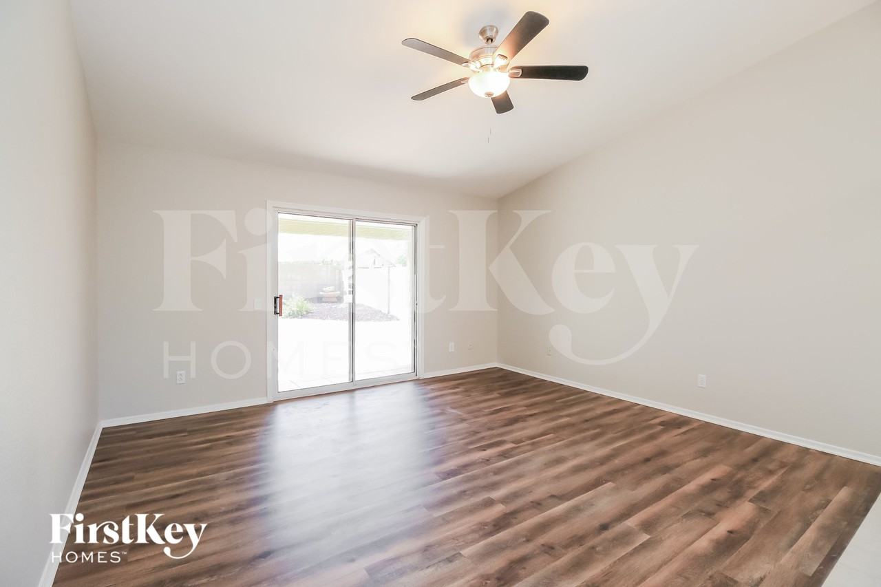 6057 E Preston St - Photo 3 of 15