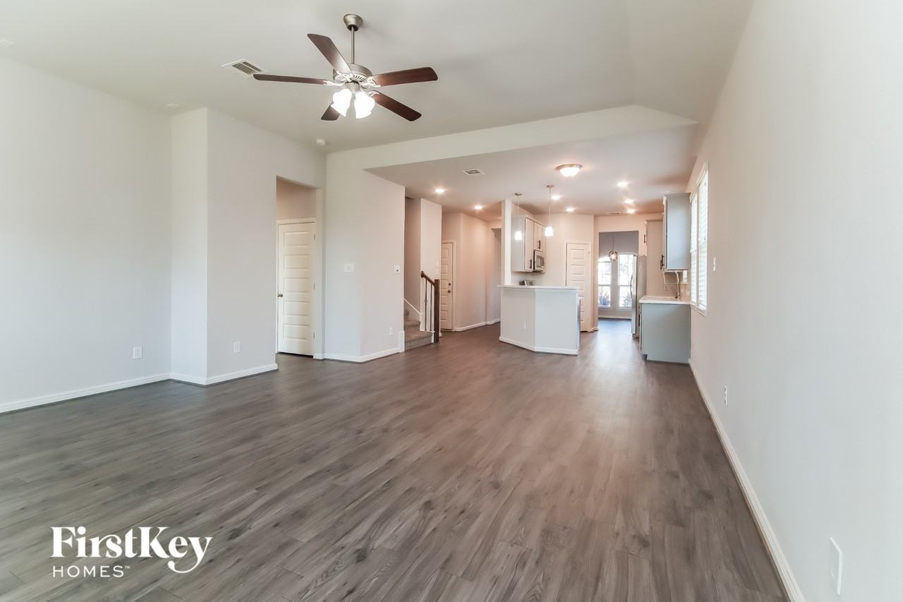 4820 La Piedra Ln - Photo 2 of 15