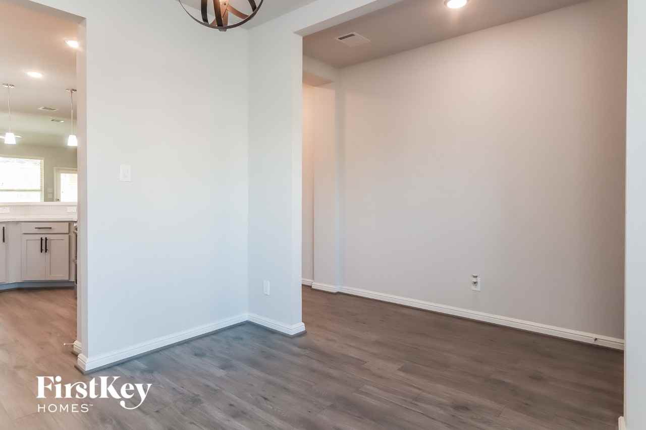 4820 La Piedra Ln - Photo 4 of 15