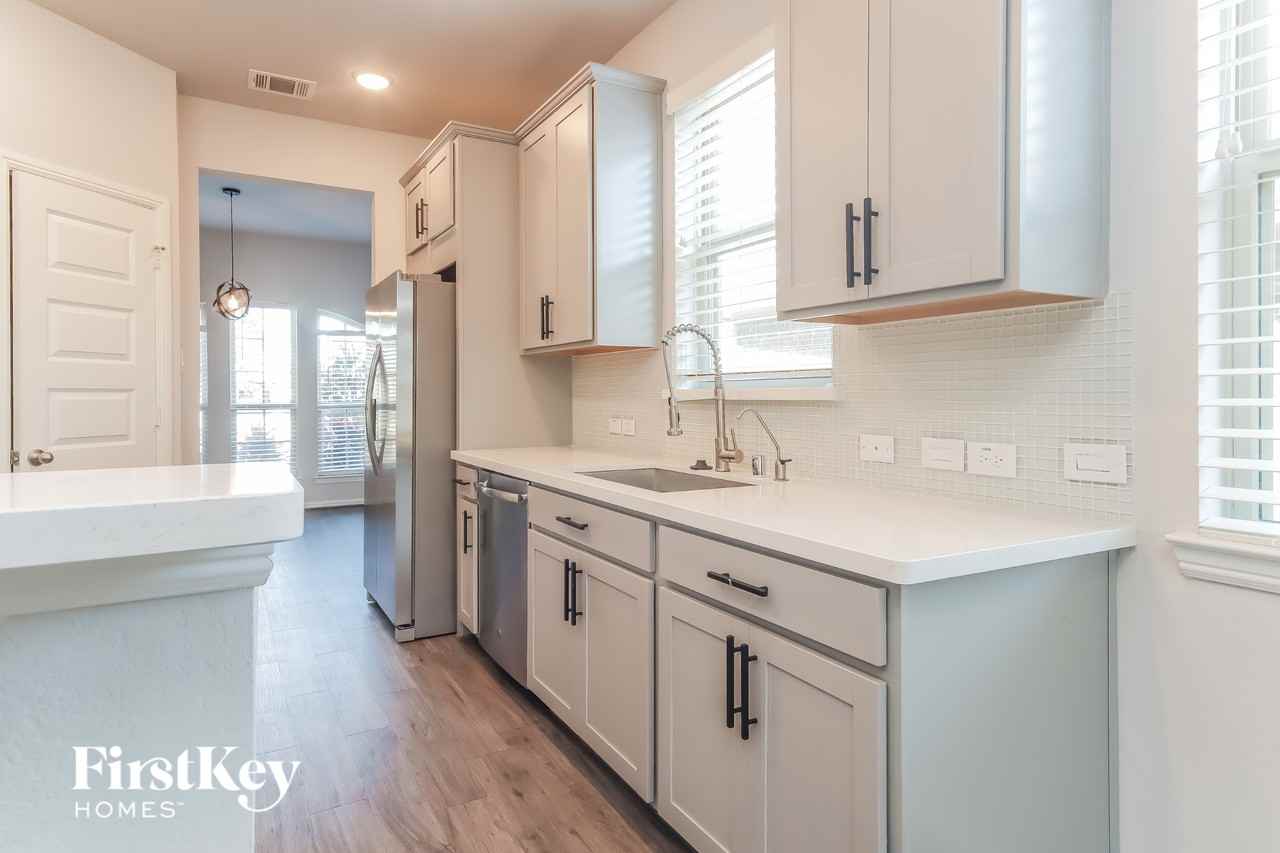 4820 La Piedra Ln - Photo 6 of 15