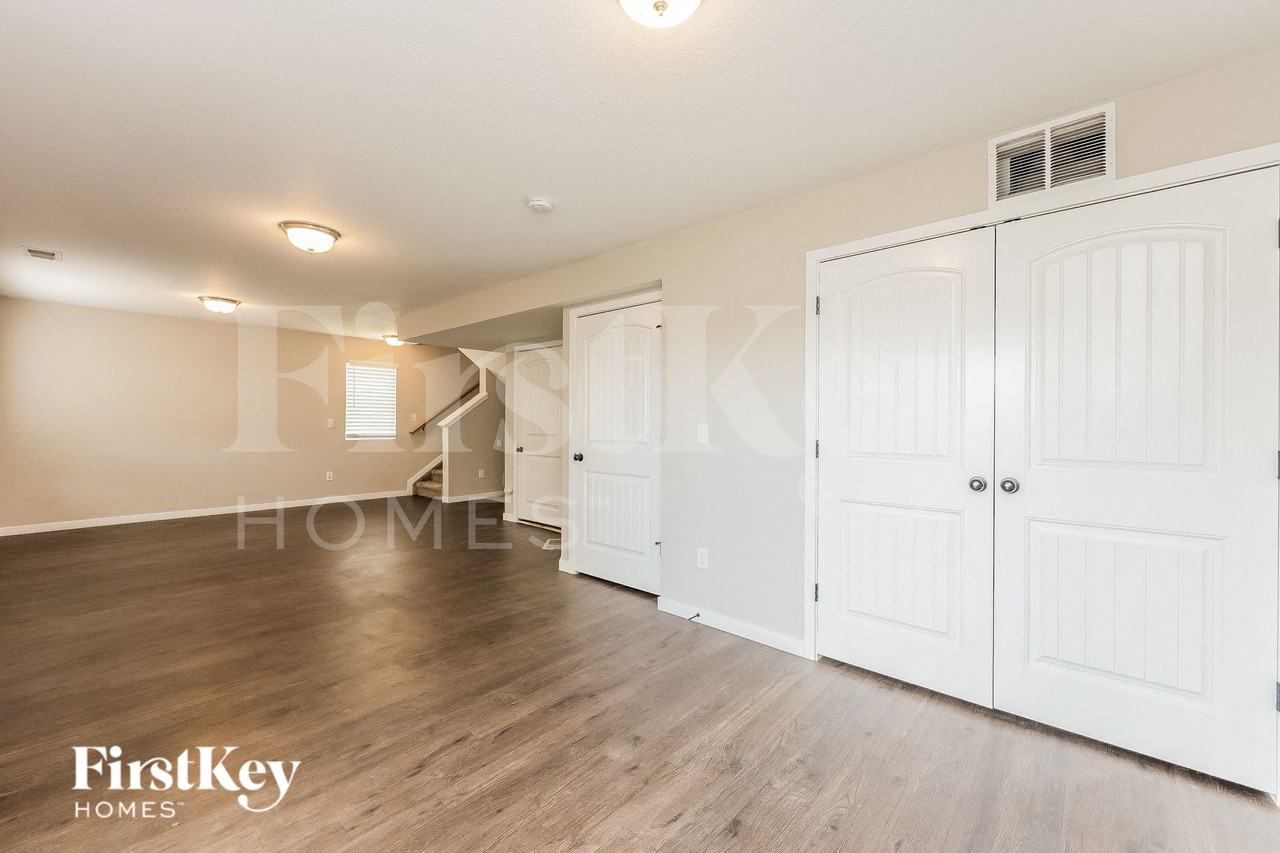 6721 Shadow Star Dr - Photo 2 of 16