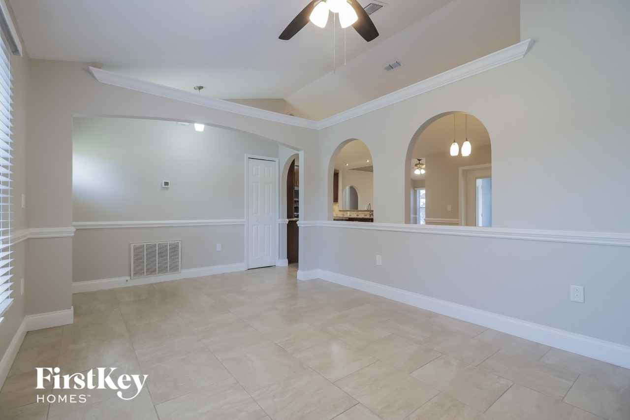 6633 Emil Ave - Photo 3 of 15