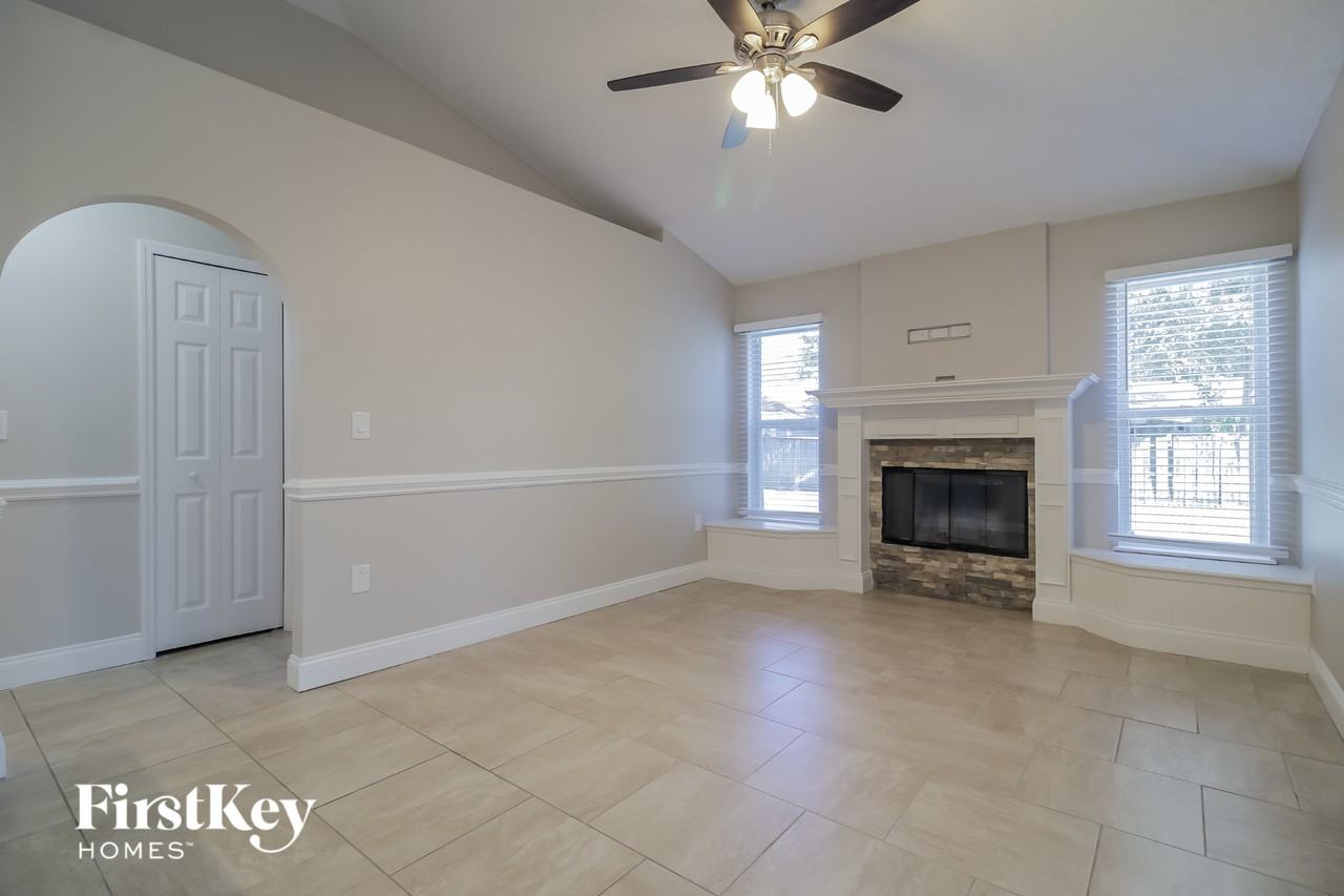 6633 Emil Ave - Photo 4 of 15