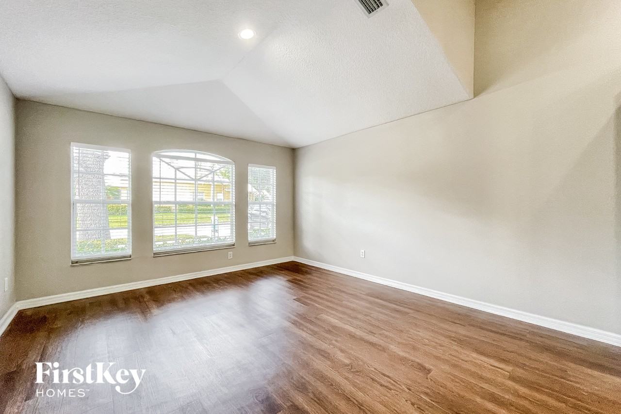 2162 Brandon Park Cir - Photo 3 of 15