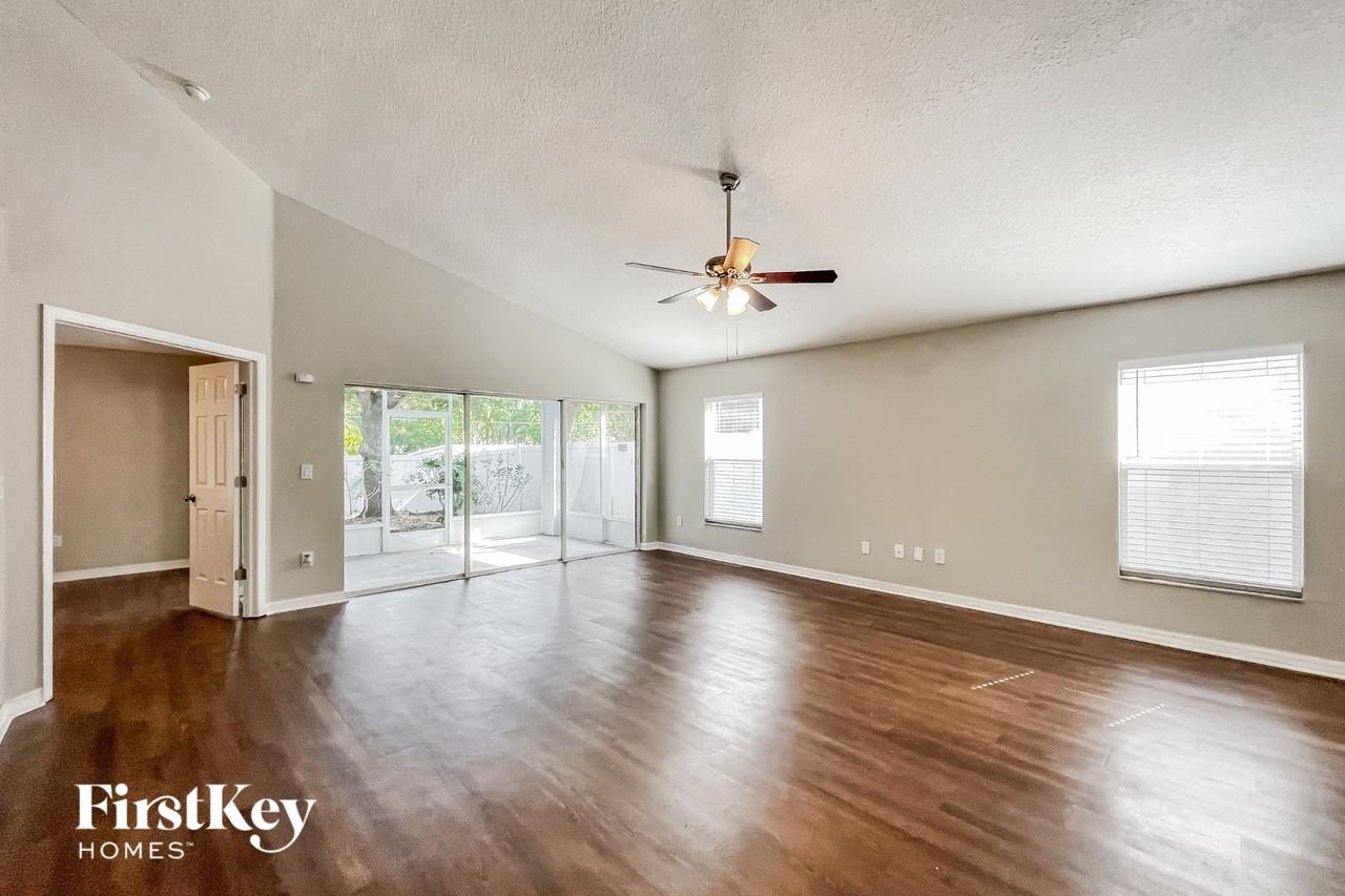 2162 Brandon Park Cir - Photo 4 of 15