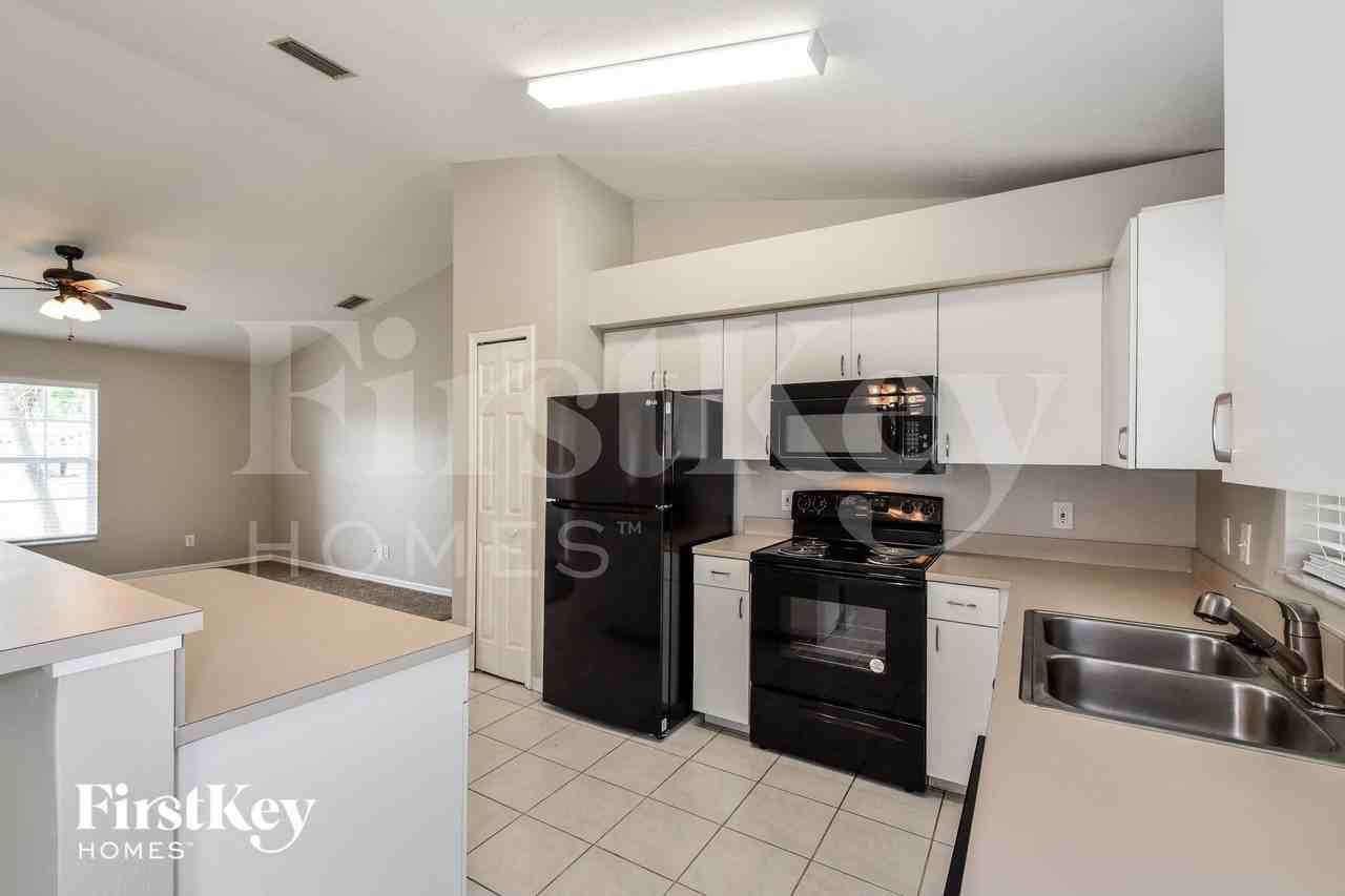 4829 Sw 24th Ave - Photo 7 of 15