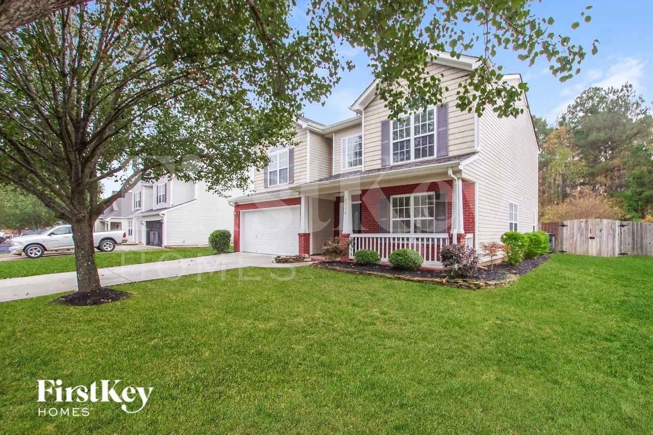 2038 Twilight Ln - Photo 2 of 15