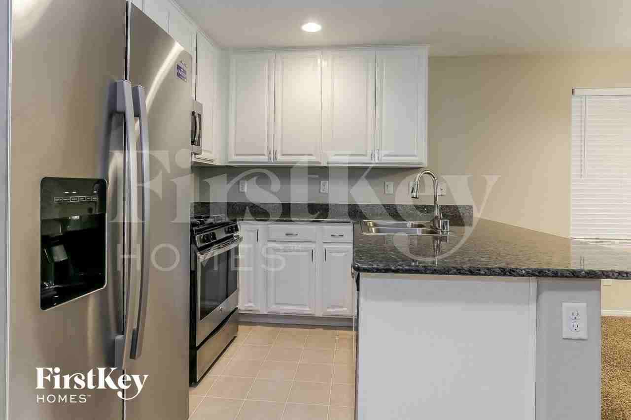 8933 Hand Painted Ct - Photo 4 of 16