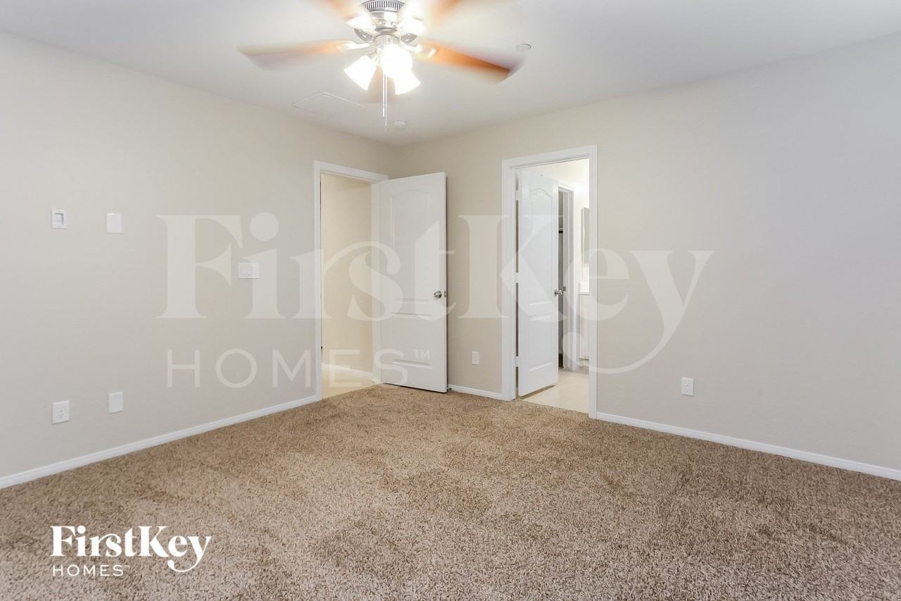 8933 Hand Painted Ct - Photo 6 of 16