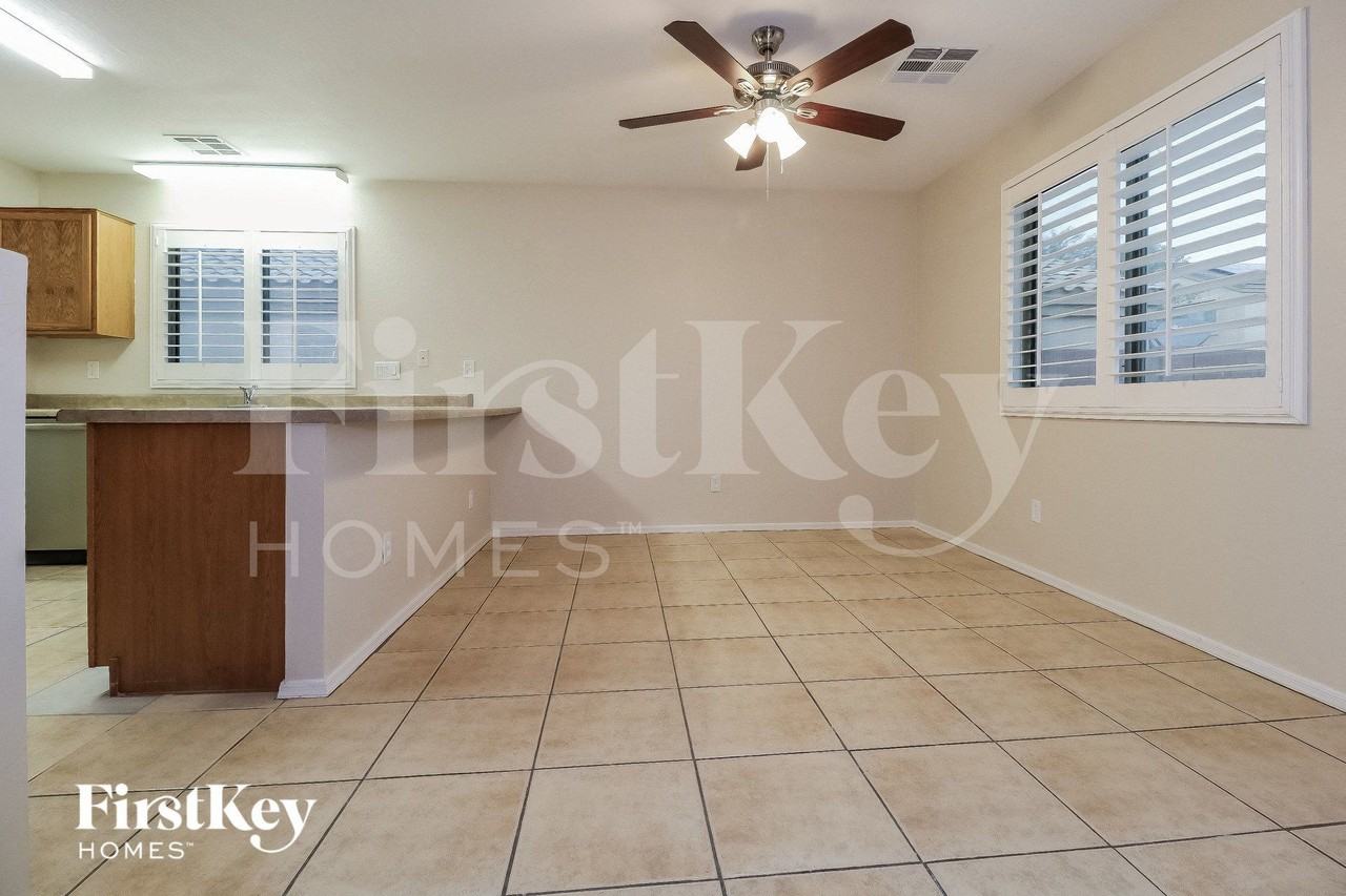 23768 W Desert Bloom St - Photo 5 of 15