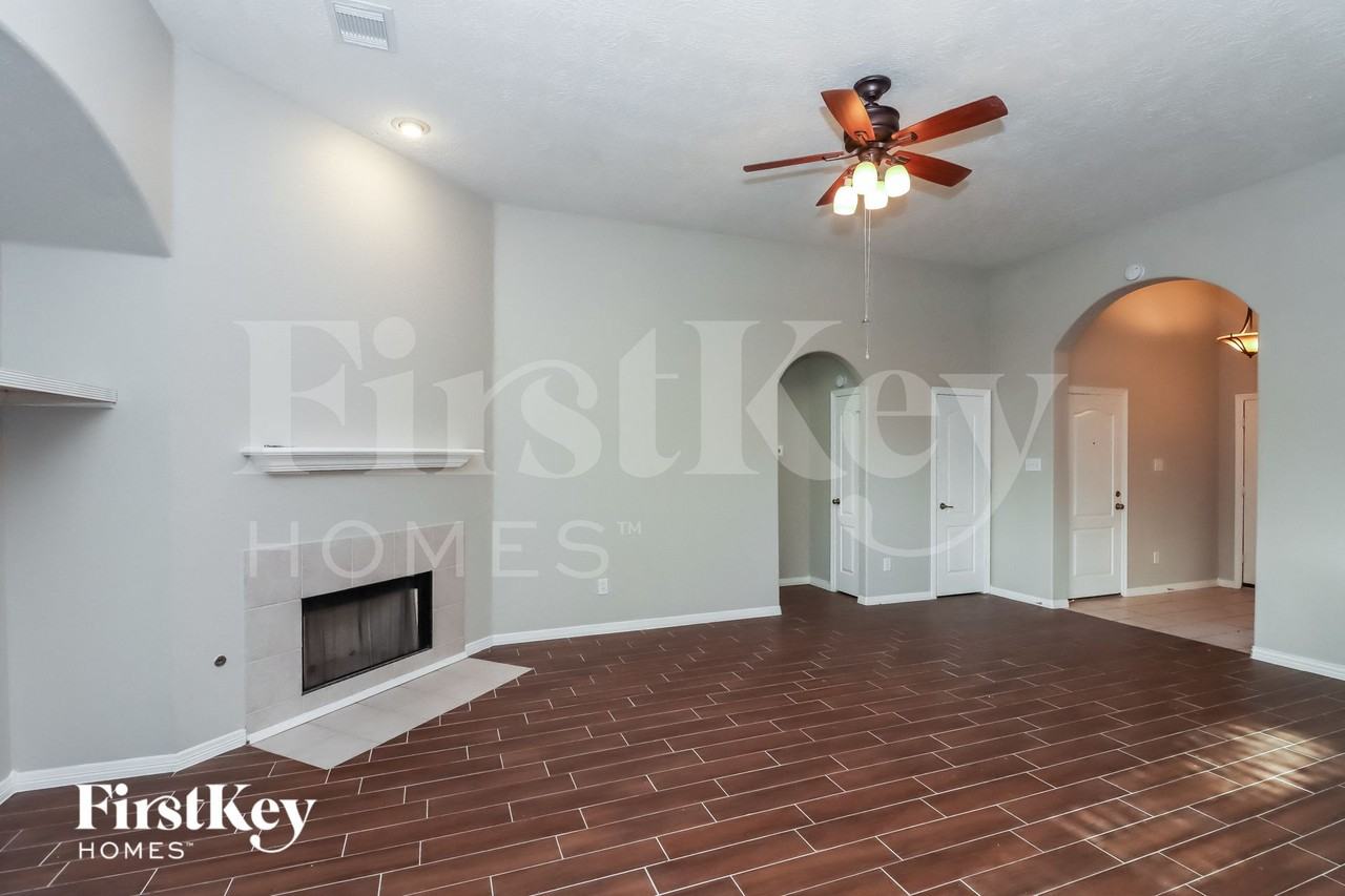 23831 Spring Dane Dr - Photo 3 of 15