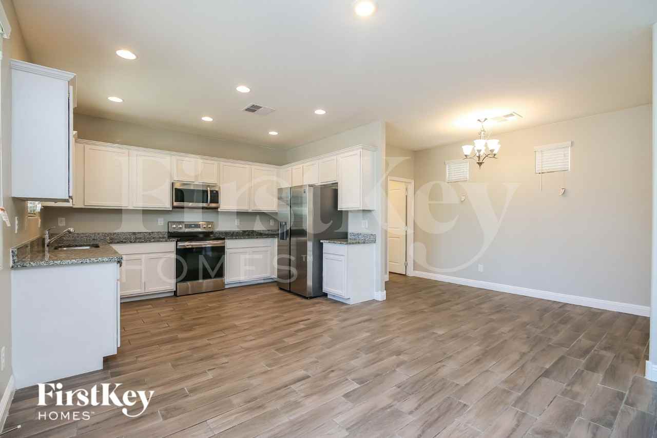 305 N Sunrise - Photo 5 of 16